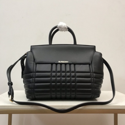 Burberry AAA+++ Crossbody Bags in 167851