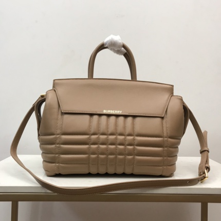 Burberry AAA+++ Crossbody Bags in 167852