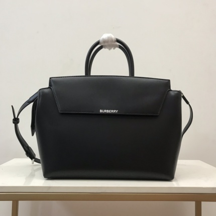 Burberry AAA+++ Crossbody Bags in 167854