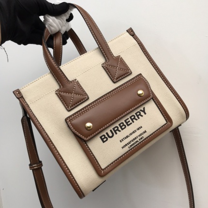 Burberry AAA+++ Crossbody Bags in 167859