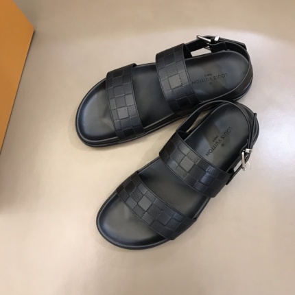 Louis Vuitton Slippers For Men in 167936