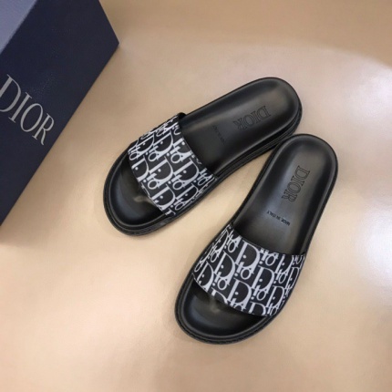 Dior Slippers For Men in 167947