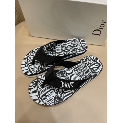 Dior Slippers For Men in 167984