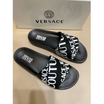 Versace Slippers For Men in 167989