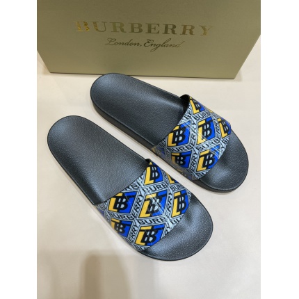 Burberry Slippers For Men in 167993