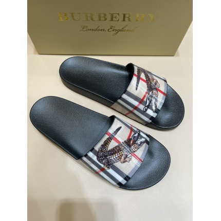 Burberry Slippers For Men in 167996