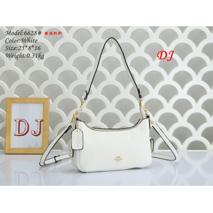 Coach Cross Bags in 168122