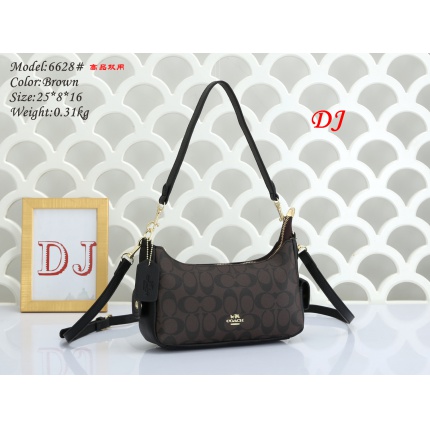 Coach Cross Bags in 168124