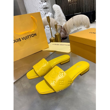 Louis Vuitton Slippers For Women in 168447