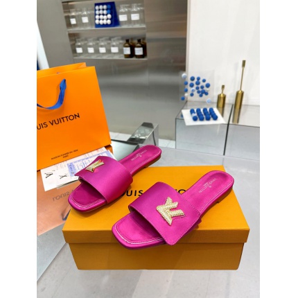 Louis Vuitton Slippers For Women in 168504