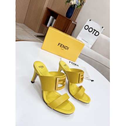 Fendi Slippers For Women in 168549