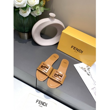Fendi Slippers For Women in 168550