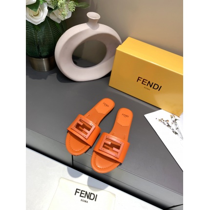 Fendi Slippers For Women in 168554