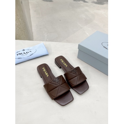 Prada Slippers For Women in 168678