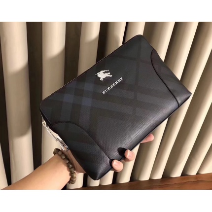 Burberry AAA Quality Wallets in 168733