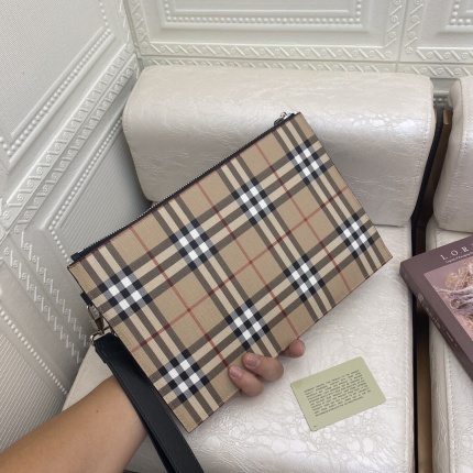 Burberry AAA Quality Wallets in 168734
