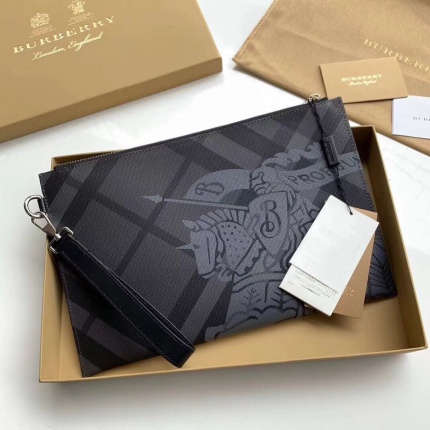 Burberry AAA Quality Wallets in 168736