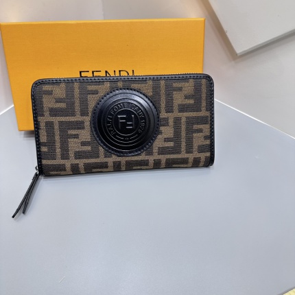 Fendi AAA Wallet in 169278