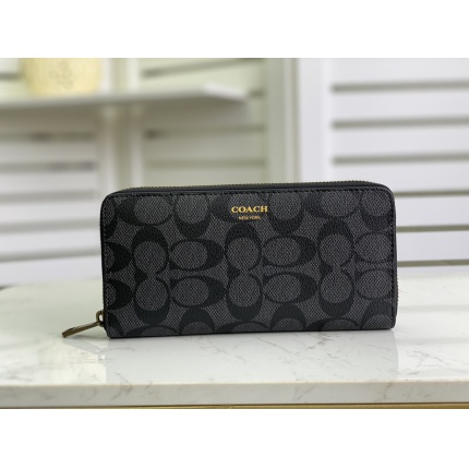Coach Wallets in 169302