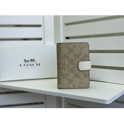 Coach Wallets in 169308