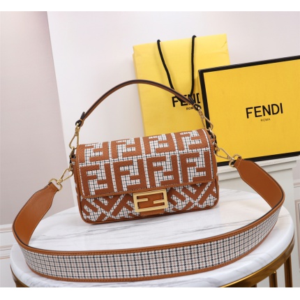 Fendi AAA+++ Handbags in 169392