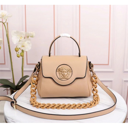 Versace  AAA Quality Handbags in 169425