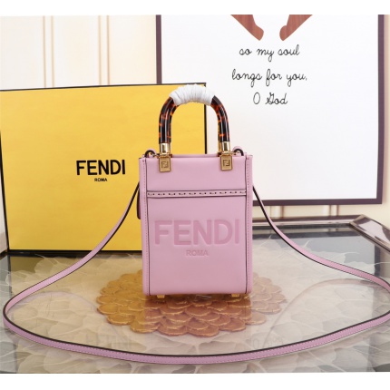 Fendi AAA+++ Handbags in 169464