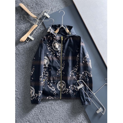 Versace Thin Jackets For Men in 169670