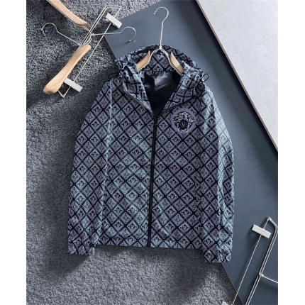 Versace Thin Jackets For Men in 169672