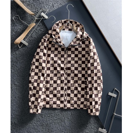 Versace Thin Jackets For Men in 169681