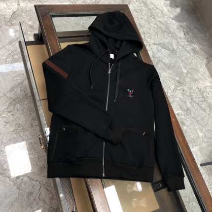 Louis Vuitton Hoodies for Men in 169717