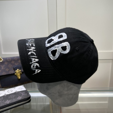 Balenciage Hats in 170167