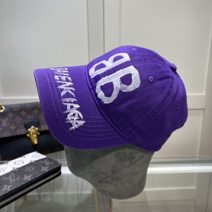 Balenciage Hats in 170168