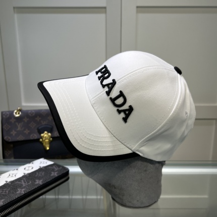 prada Hats in 170208