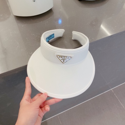 prada Hats in 170227