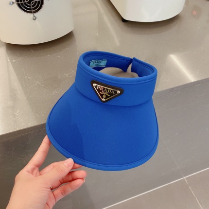 prada Hats in 170228