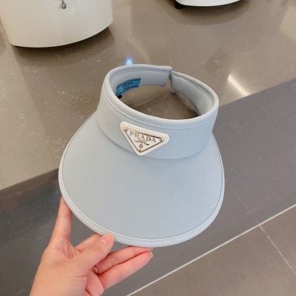 prada Hats in 170229
