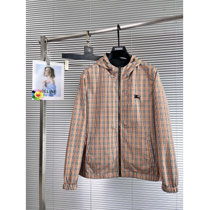 Burberry Jackets for Men in 170334