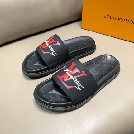 Louis Vuitton Slippers For Men in 170671