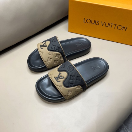 Louis Vuitton Slippers For Men in 170683