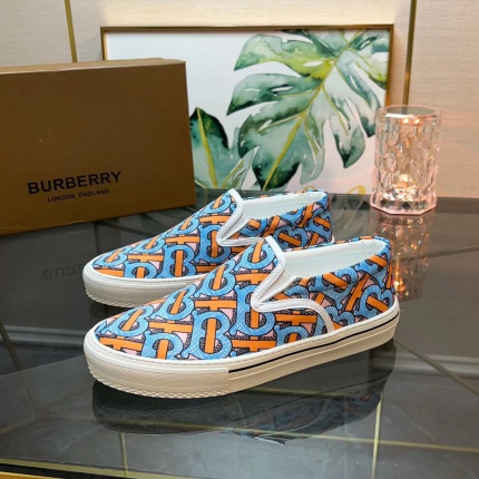Burberry Sneakers For Men in 170725