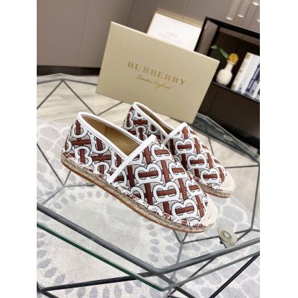 Burberry Sneakers For Men in 170763