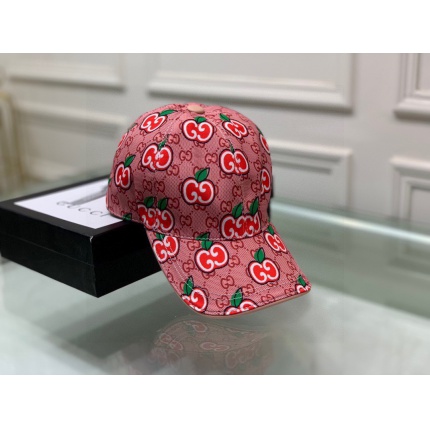 Gucci Hats in 170896