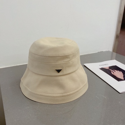 prada Hats in 170902