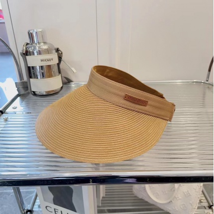 Miumiu Hats in 170921