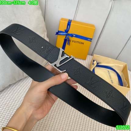 Louis Vuitton AAA Belts in 171272