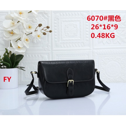 Gucci Cross Bags in 172546