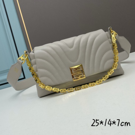 Givenchy AAA Quality  Bags in 173015