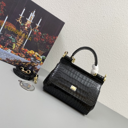 D&G AAA quality Bags in 173038