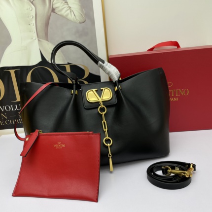 Valentino AAA quality Handbags in 173090